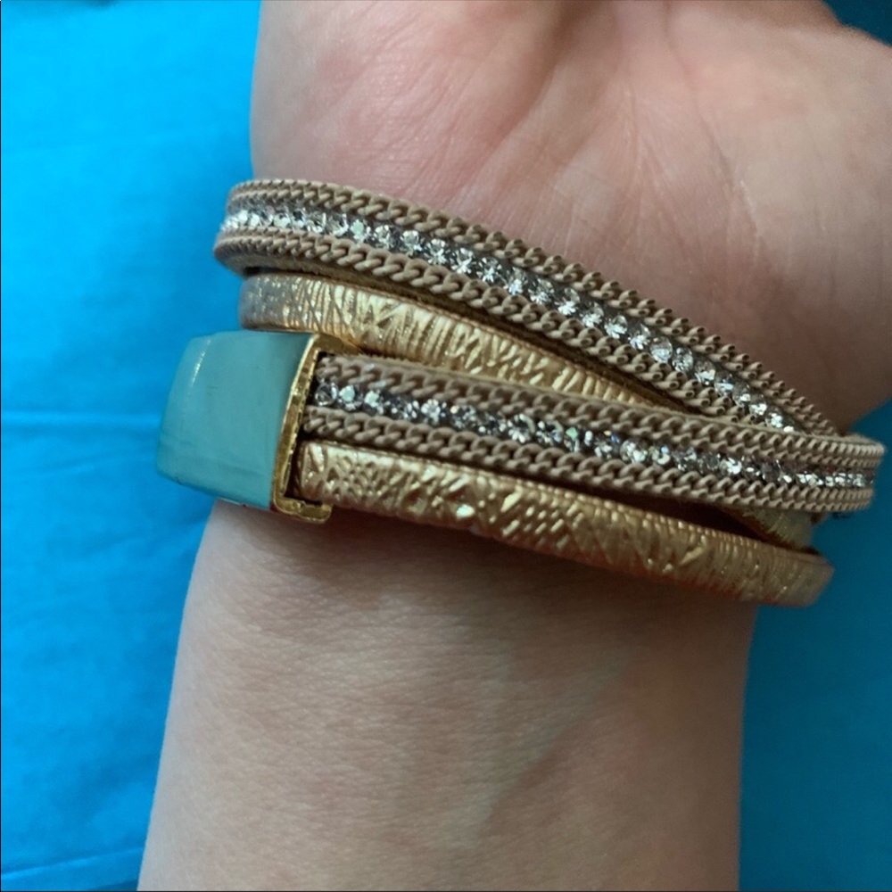Francesca’s Collection Wrap Bracelet - Picture 2 of 3